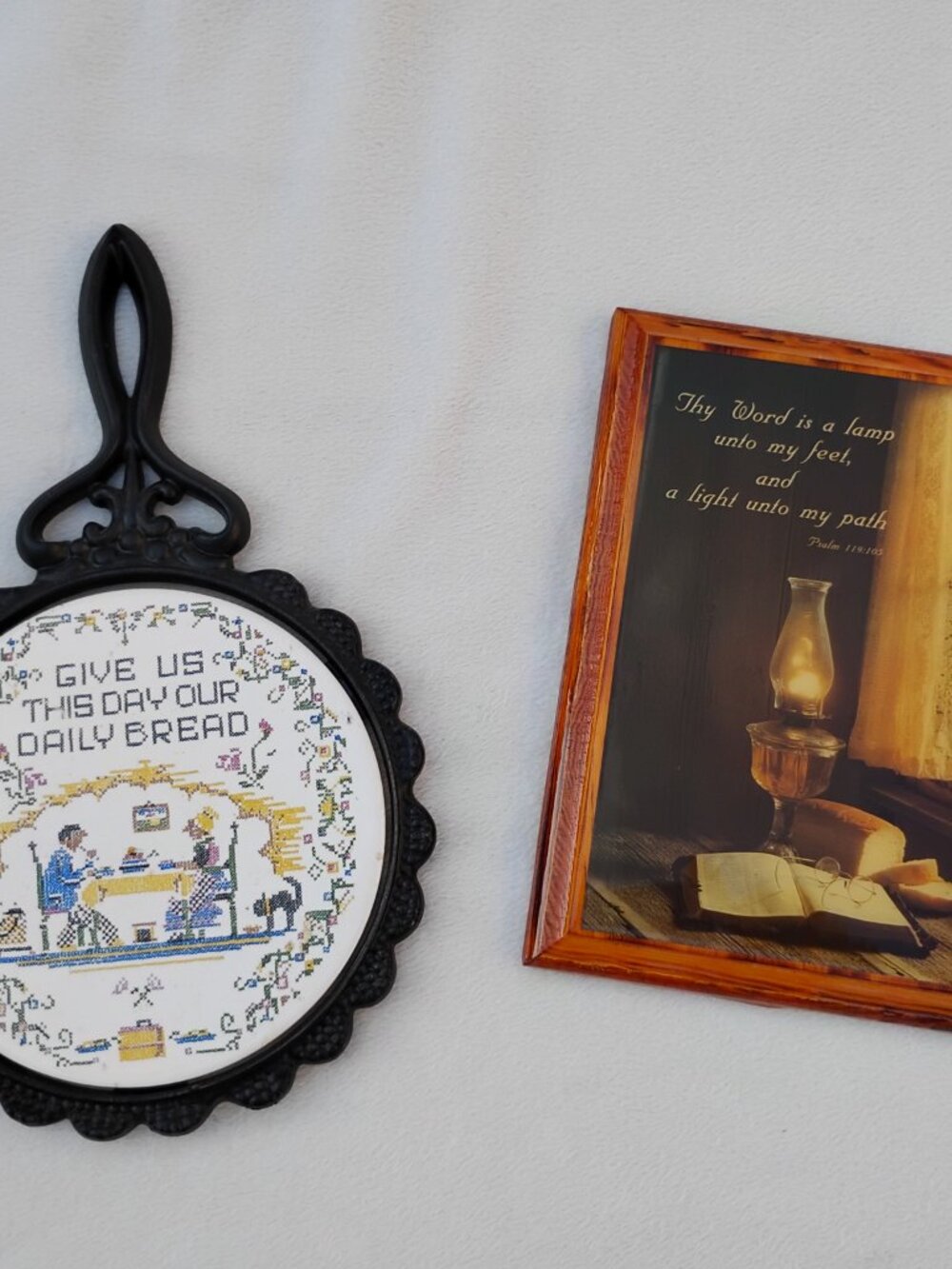 Lot of 2 Vintage Trivet Pot Holder & Wood Wall Signage Plaque Encouraging Decor - Picture 4 of 16